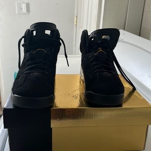 Selling Jordan 6 dmp